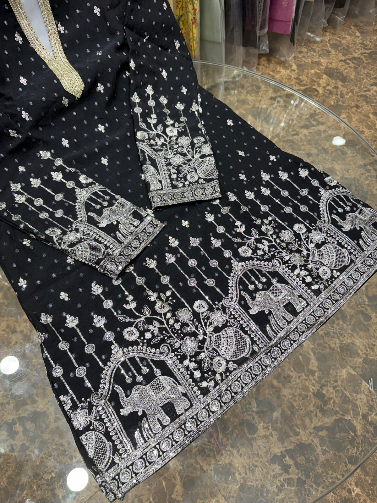 EMBROIDERY V NECK KURTA