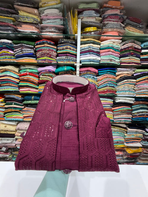 SEMI INDOWESTERN IN SHADE MAROON