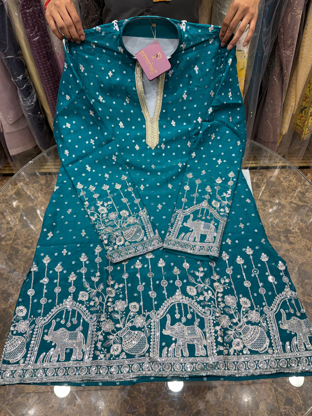EMBROIDERY V NECK KURTA