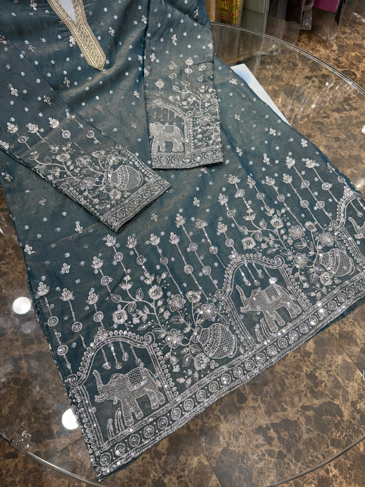 EMBROIDERY V NECK KURTA