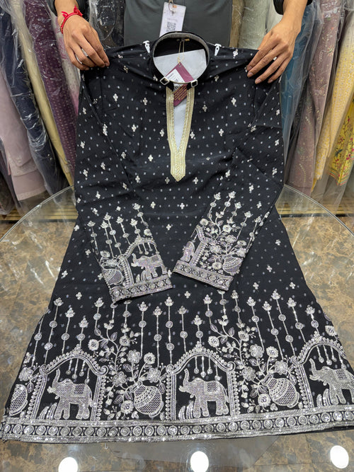 EMBROIDERY V NECK KURTA