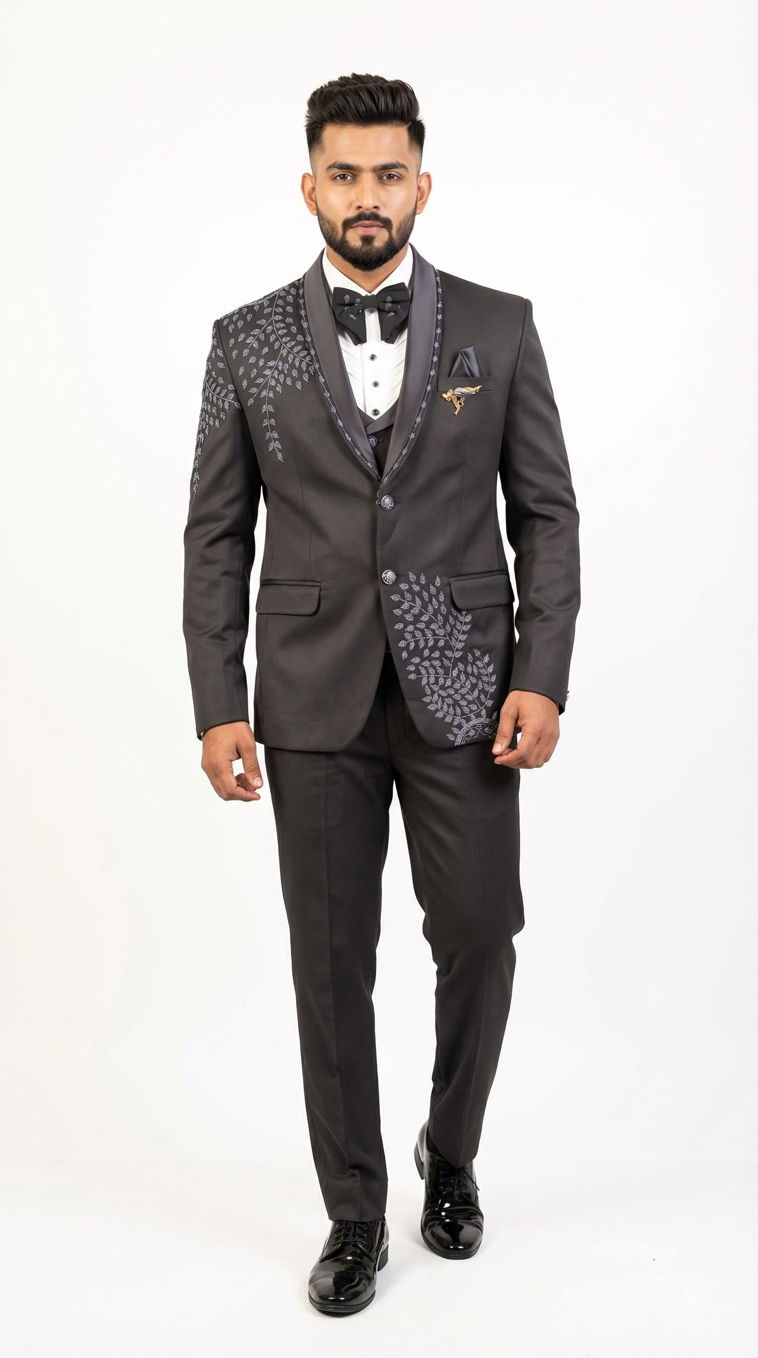CHARCOAL GREY LEAF EMBROIDERED TUXEDO SET.
