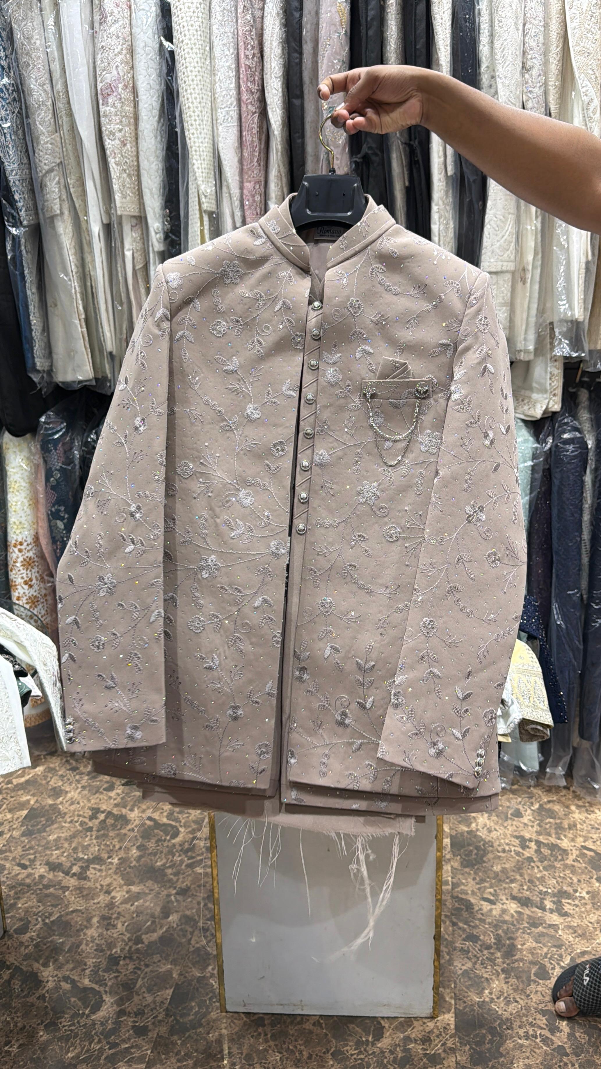 Taupe Floral Garden Jodhpuri